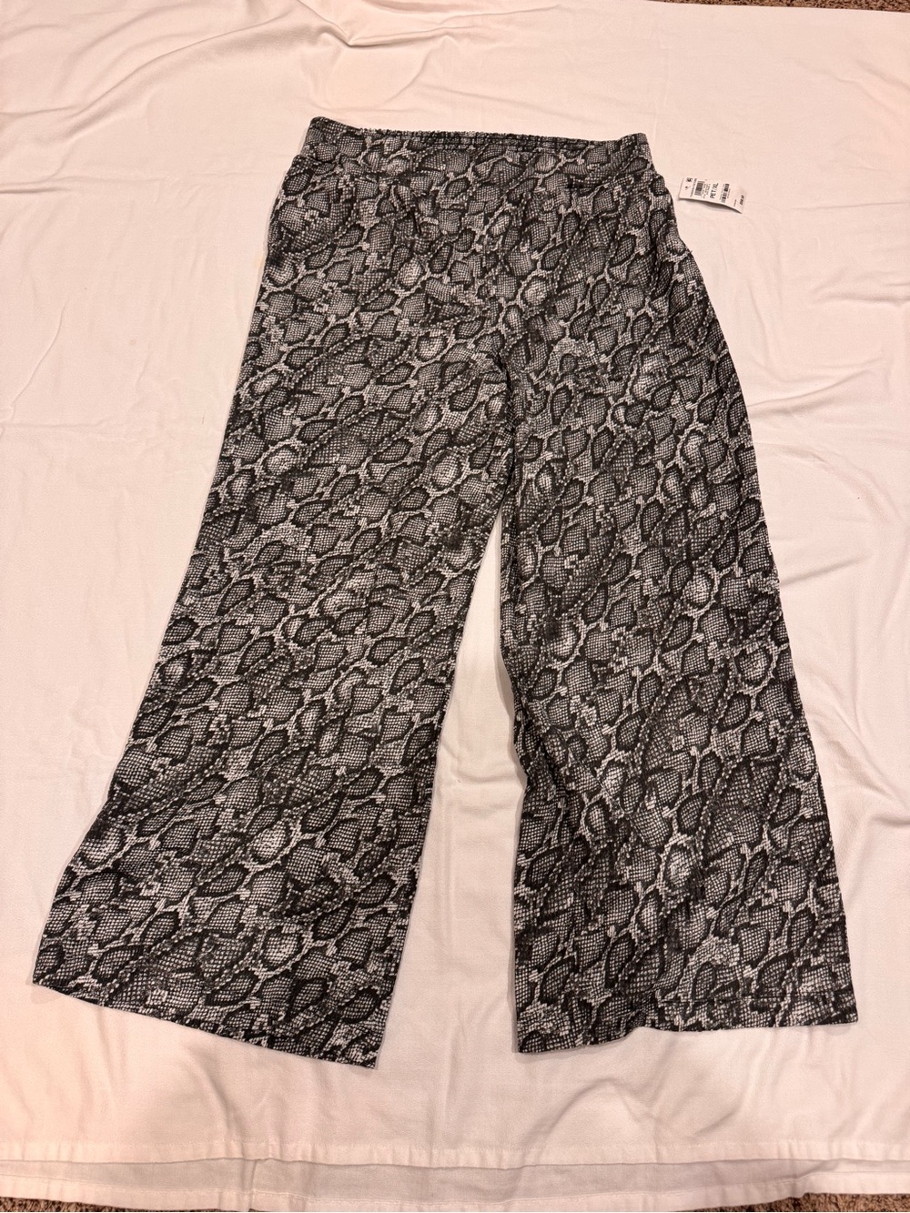 Bar III Black & Gray Snake-Print Wide Leg Pants XL Petite